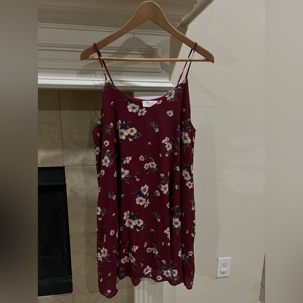Ladies Maroon Floral Dress, Size Medium